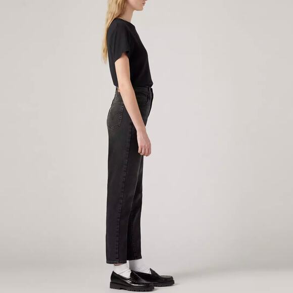 NWT Levi's High-Waisted Mom Jeans Washed Black Tapered Leg Vintage Fit W29 L27 - Picture 2 of 12